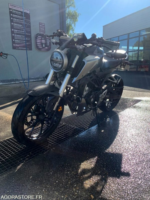 MOTO HONDA 125 CM3 - Мотоцикл: фото 3 MOTO HONDA 125 CM3 - Мотоцикл: фото 3