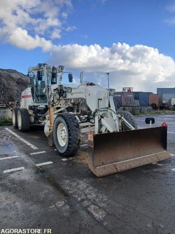 NIVEULEUSE - CATERPILLAR - 120M - 2011 - 12600H - Грейдер: фото 1 NIVEULEUSE - CATERPILLAR - 120M - 2011 - 12600H - Грейдер: фото 1