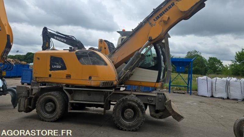 PELLE DE MANUTENTION SUR ROUE - LH22M LITRONIC LIEBHERR - 2017 / 12 053 HEURES - Экскаватор: фото 2 PELLE DE MANUTENTION SUR ROUE - LH22M LITRONIC LIEBHERR - 2017 / 12 053 HEURES - Экскаватор: фото 2