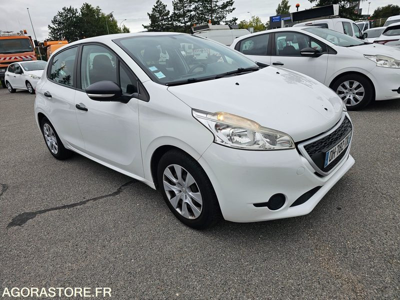 Peugeot 208 - 2014 - 145593km - DH782TX - Легковой автомобиль: фото 2 Peugeot 208 - 2014 - 145593km - DH782TX - Легковой автомобиль: фото 2