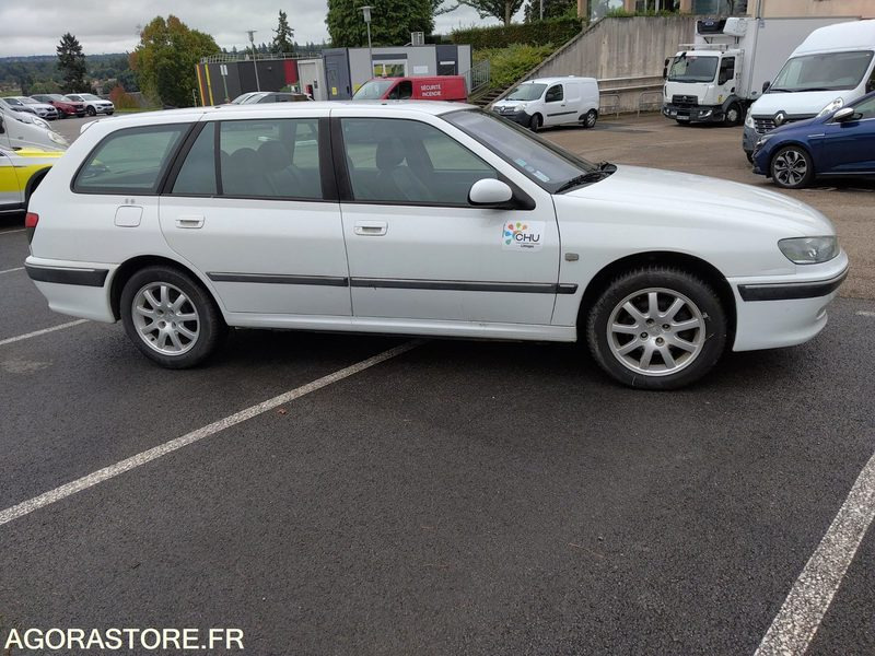 Peugeot 406 st pack sport break 2.2 essence 16v 160cv - Универсал: фото 4 Peugeot 406 st pack sport break 2.2 essence 16v 160cv - Универсал: фото 4