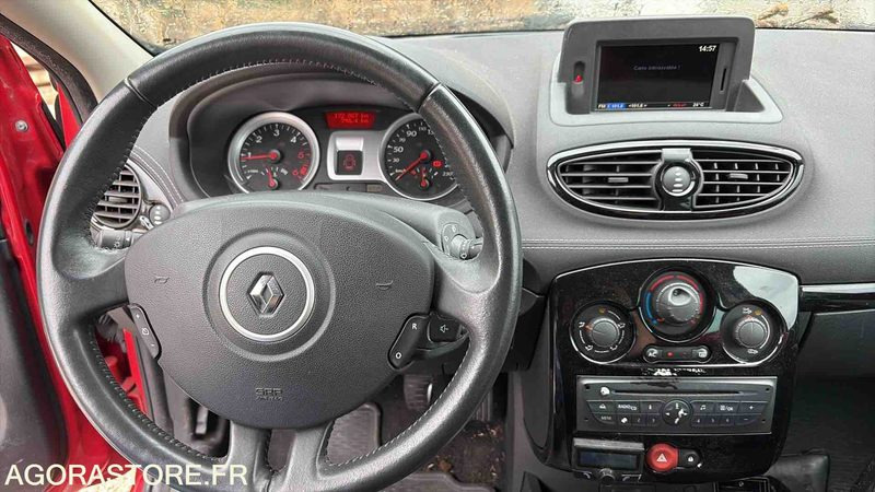 RENAULT CLIO 3 - 172 867 Kms- 2011-BR-693-MJ - Легковой автомобиль: фото 4 RENAULT CLIO 3 - 172 867 Kms- 2011-BR-693-MJ - Легковой автомобиль: фото 4