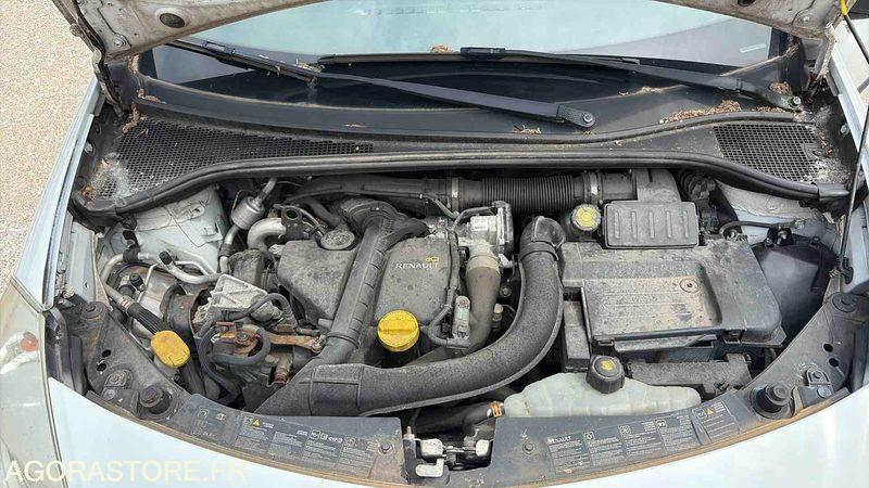 Легковой автомобиль RENAULT CLIO 3 - 197 915 Kms - 2013-CW-655-QY: фото 9