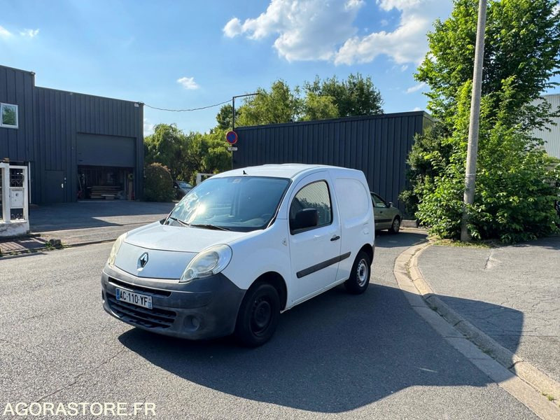 RENAULT KANGOO 1.6 90 ESSENCE - 31 000 KM - Легковой фургон: фото 4 RENAULT KANGOO 1.6 90 ESSENCE - 31 000 KM - Легковой фургон: фото 4