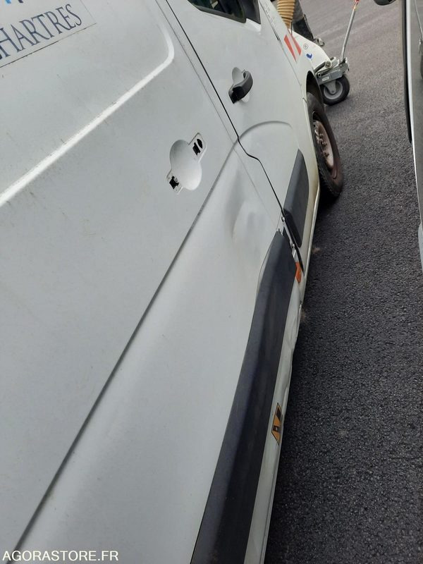 RENAULT MASTER - 2013 - 50449KM - Цельнометаллический фургон: фото 2 RENAULT MASTER - 2013 - 50449KM - Цельнометаллический фургон: фото 2