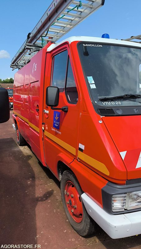 RENAULT MASTER T35 D 102714kms - 1996 - Цельнометаллический фургон: фото 4 RENAULT MASTER T35 D 102714kms - 1996 - Цельнометаллический фургон: фото 4