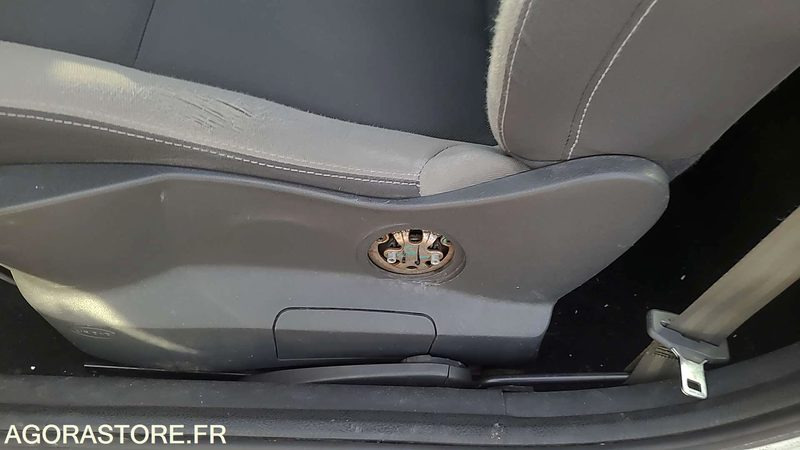 Renault Clio - 2012 - 248657kms - CC553YS - Легковой автомобиль: фото 4 Renault Clio - 2012 - 248657kms - CC553YS - Легковой автомобиль: фото 4