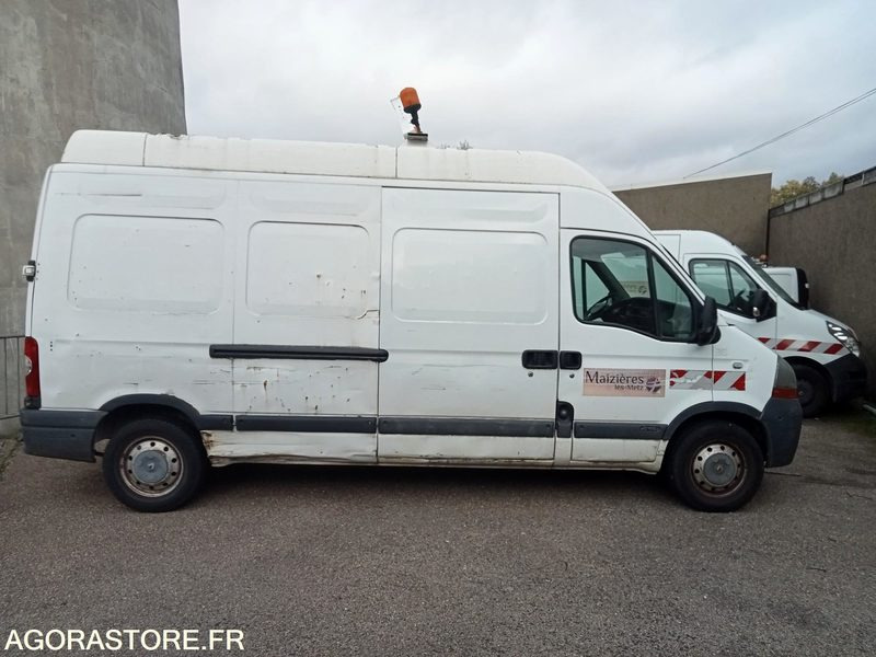 Renault MASTER Fourgon -Espaces verts - Цельнометаллический фургон: фото 1 Renault MASTER Fourgon -Espaces verts - Цельнометаллический фургон: фото 1