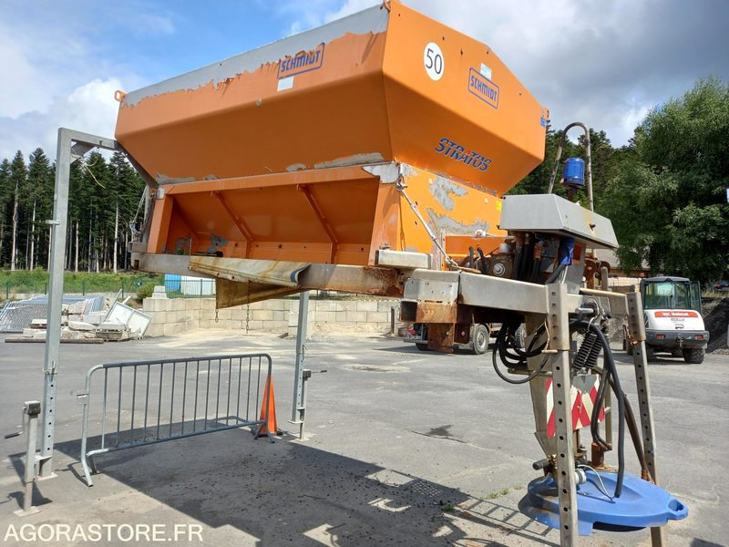 Saleuse - Разбрасыватель песка/ Соли: фото 1 Saleuse - Разбрасыватель песка/ Соли: фото 1