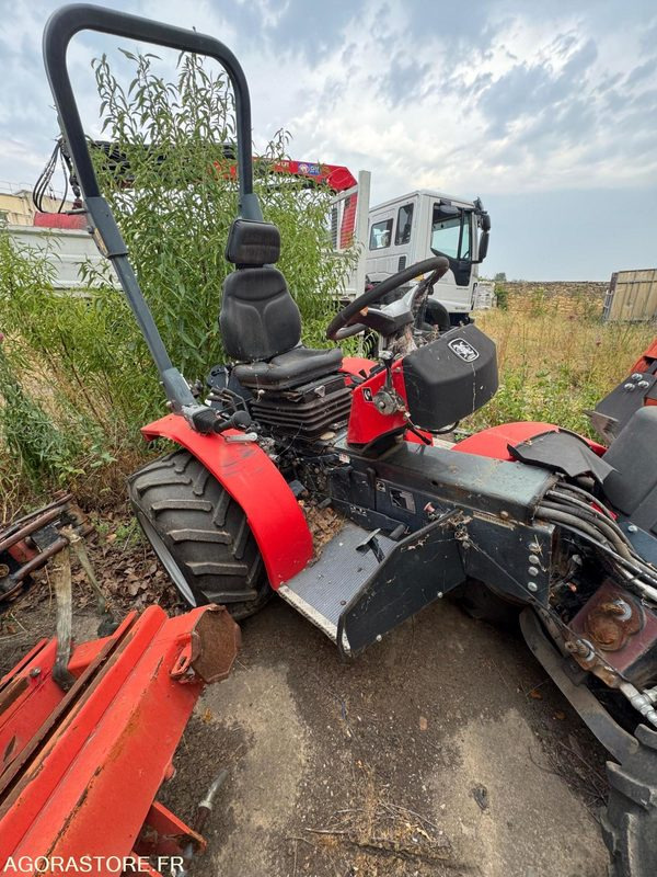 TRACTEUR CARRARO GODET ET MINI PELLE - Сельскохозяйственная техника: фото 5 TRACTEUR CARRARO GODET ET MINI PELLE - Сельскохозяйственная техника: фото 5