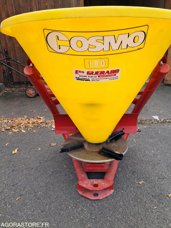 TRACTEUR TONDEUSE TYM T233 - Трактор: фото 3 TRACTEUR TONDEUSE TYM T233 - Трактор: фото 3