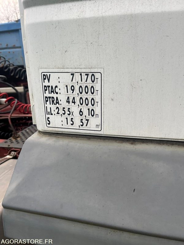 TRACTEUR 4X2 IVECO STRALIS 2004 420 000 KM + 1 MOTEUR POUR PIECES - Тягач: фото 2 TRACTEUR 4X2 IVECO STRALIS 2004 420 000 KM + 1 MOTEUR POUR PIECES - Тягач: фото 2