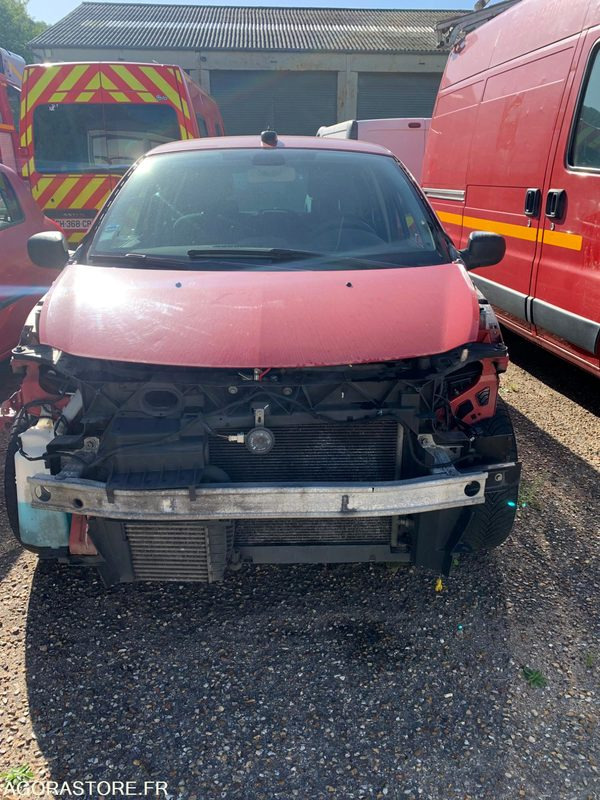 VL RENAULT CLIO3 AB102YS - Легковой автомобиль: фото 2 VL RENAULT CLIO3 AB102YS - Легковой автомобиль: фото 2