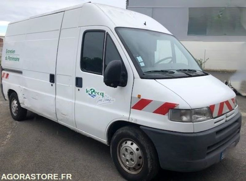 Véhicule PEUGEOT BOXER 2001 NON ROULANT EN L'ETAT - Легковой фургон: фото 4 Véhicule PEUGEOT BOXER 2001 NON ROULANT EN L'ETAT - Легковой фургон: фото 4