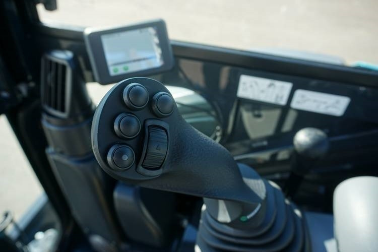 Airman AX 26 U-6 - Мини-экскаватор: фото 5 Airman AX 26 U-6 - Мини-экскаватор: фото 5