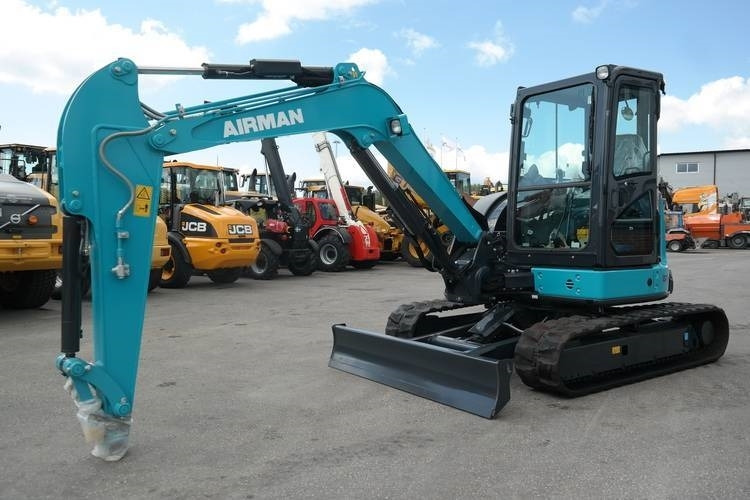Airman AX 55 U-7 - Мини-экскаватор: фото 2 Airman AX 55 U-7 - Мини-экскаватор: фото 2