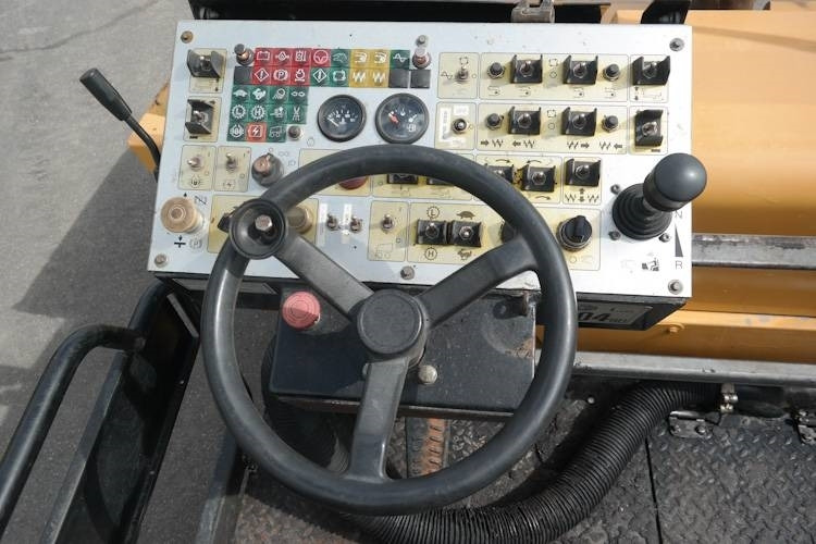 Асфальтоукладчик CAT AP 300: фото 11