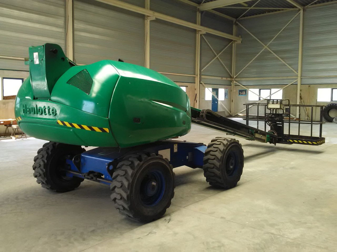 Haulotte HX14 - Телескопический подъемник: фото 1 Haulotte HX14 - Телескопический подъемник: фото 1