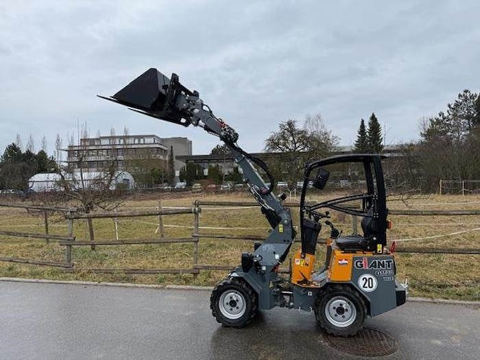 GiANT G1100  - Колёсный погрузчик: фото 1 GiANT G1100  - Колёсный погрузчик: фото 1