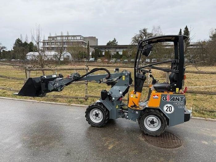 GiANT G1100  - Колёсный погрузчик: фото 2 GiANT G1100  - Колёсный погрузчик: фото 2