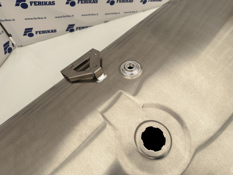 DAF New aluminum fuel tank 620L - Топливный бак для Грузовиков: фото 5 DAF New aluminum fuel tank 620L - Топливный бак для Грузовиков: фото 5