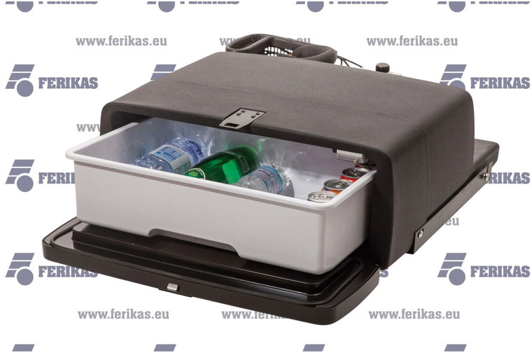 Indel B R - Кабина и интерьер для Грузовиков: фото 1 Indel B R - Кабина и интерьер для Грузовиков: фото 1