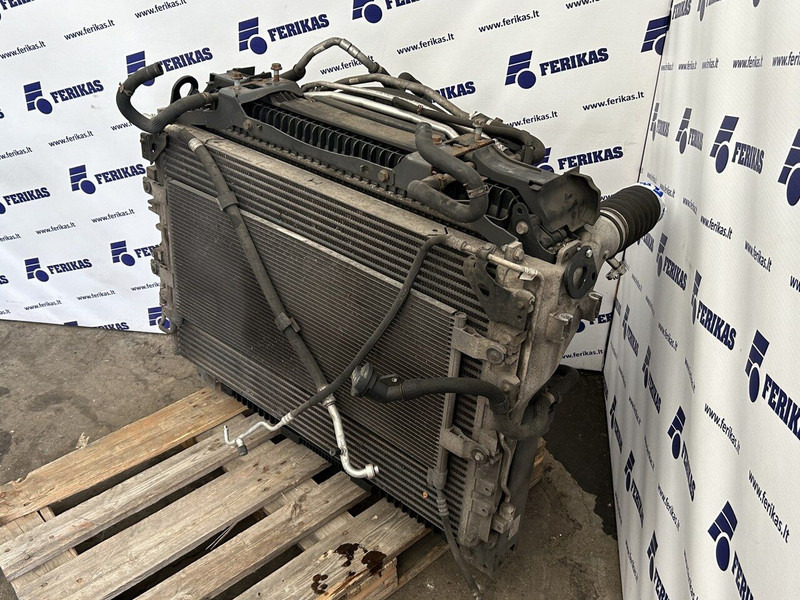 Mercedes-Benz radiators set - Радиатор: фото 3 Mercedes-Benz radiators set - Радиатор: фото 3