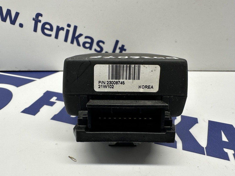 Renault radio switch - Электрическая система для Грузовиков: фото 4 Renault radio switch - Электрическая система для Грузовиков: фото 4