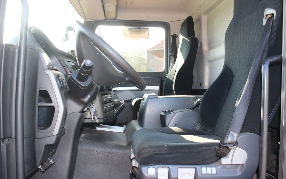 Грузовик-цистерна MAN TGL 12 250 EURO 6 !!! BLOKADA MOSTU !!!: фото 10