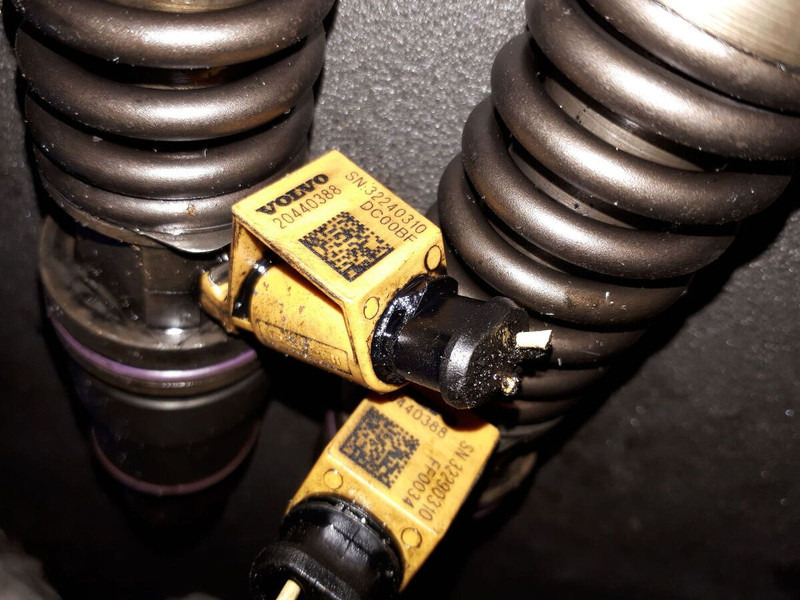 Volvo DCOOBF / Scania / D10a. D7a . D7C - Топливный фильтр: фото 1 Volvo DCOOBF / Scania / D10a. D7a . D7C - Топливный фильтр: фото 1