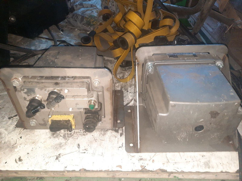 Volvo UDA2-7, 5-EXE-24 - Глушитель/ Выхлопная система: фото 1 Volvo UDA2-7, 5-EXE-24 - Глушитель/ Выхлопная система: фото 1