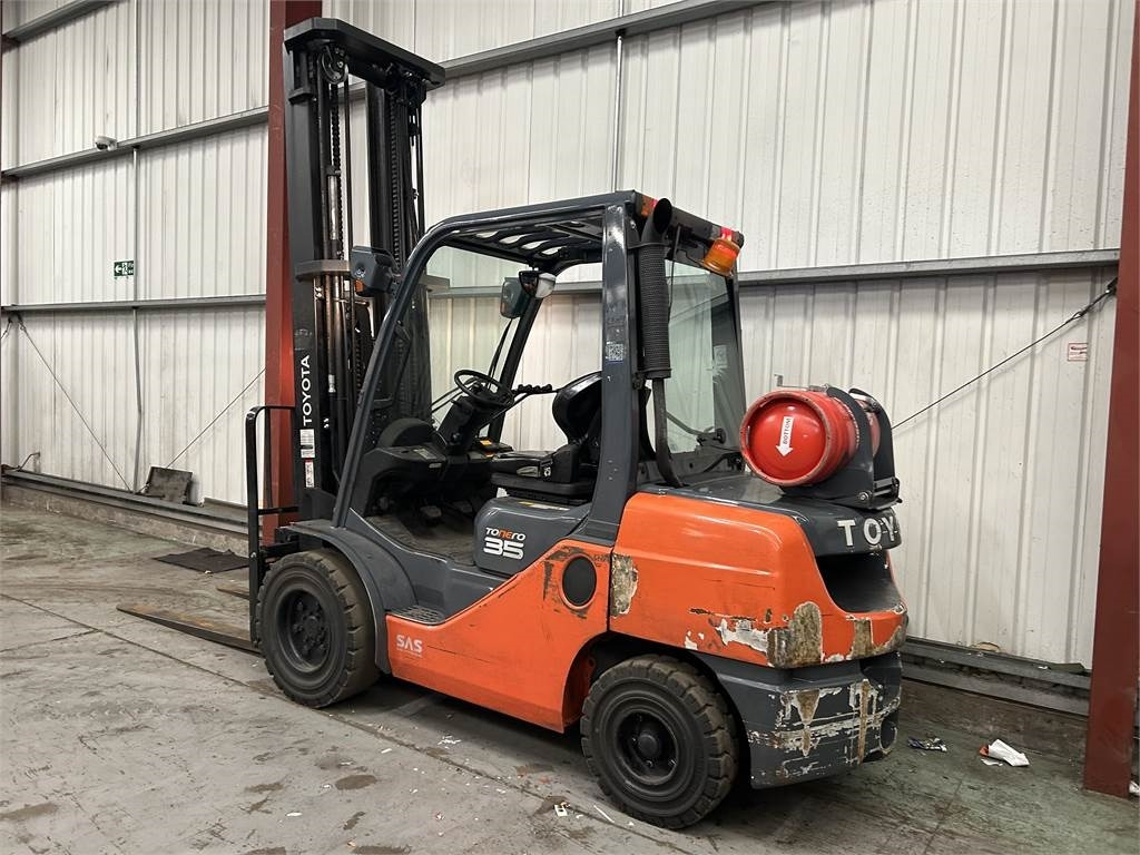 Toyota 02-8FGJF35 - Газовый погрузчик: фото 3 Toyota 02-8FGJF35 - Газовый погрузчик: фото 3