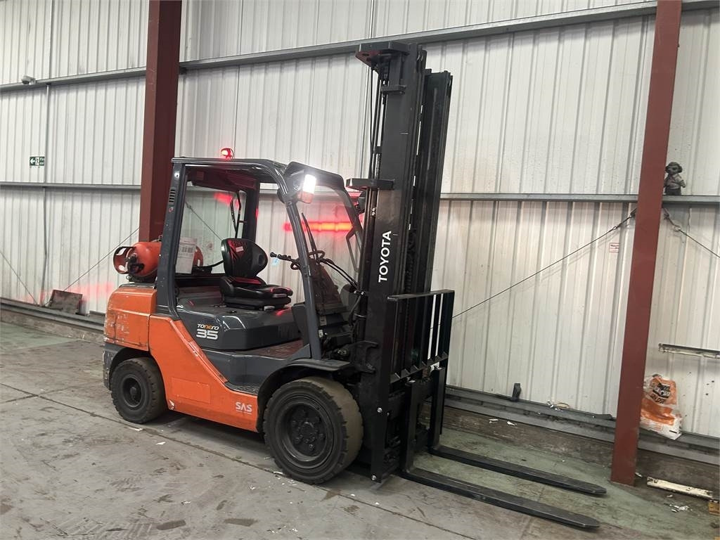 Toyota 02-8FGJF35 - Газовый погрузчик: фото 4 Toyota 02-8FGJF35 - Газовый погрузчик: фото 4