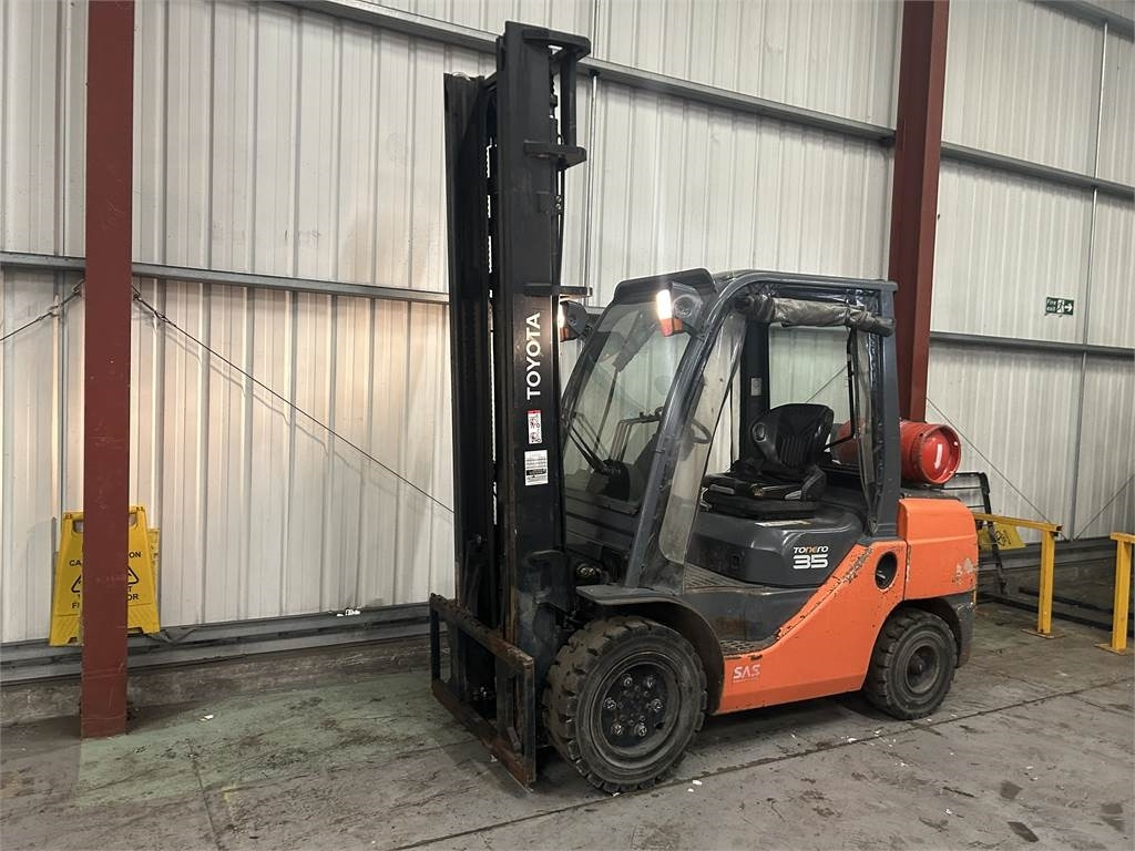 Toyota 02-8FGJF35 - Газовый погрузчик: фото 2 Toyota 02-8FGJF35 - Газовый погрузчик: фото 2