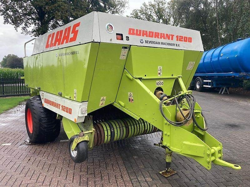 Claas Quadrant 1200 - Пресс-подборщик тюковый: фото 3 Claas Quadrant 1200 - Пресс-подборщик тюковый: фото 3
