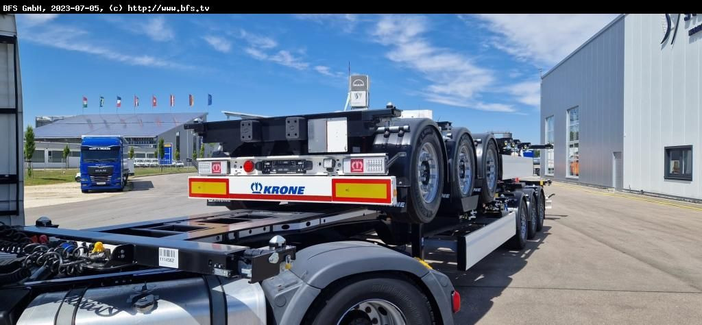 Krone Sattelauflieger Container Chassi SDC 27 eLTU5-2 Krone Sattelauflieger Container Chassi SDC 27 eLTU5-2 - Полуприцеп-контейнеровоз/ Сменный кузов: фото 4 Krone Sattelauflieger Container Chassi SDC 27 eLTU5-2 Krone Sattelauflieger Container Chassi SDC 27 eLTU5-2 - Полуприцеп-контейнеровоз/ Сменный кузов: фото 4