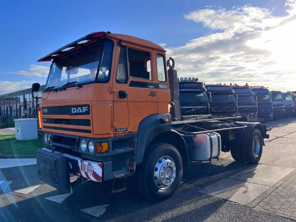 DAF 1900 TURBO 4X4 HOOKLIFT - Крюковой мультилифт: фото 1 DAF 1900 TURBO 4X4 HOOKLIFT - Крюковой мультилифт: фото 1