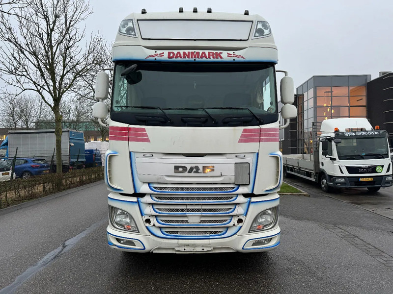 DAF XF 510 6X2 + KELBERG HANGER EURO 6 ZEPRO + REMOTE RETARDER - Грузовик с закрытым кузовом: фото 2 DAF XF 510 6X2 + KELBERG HANGER EURO 6 ZEPRO + REMOTE RETARDER - Грузовик с закрытым кузовом: фото 2