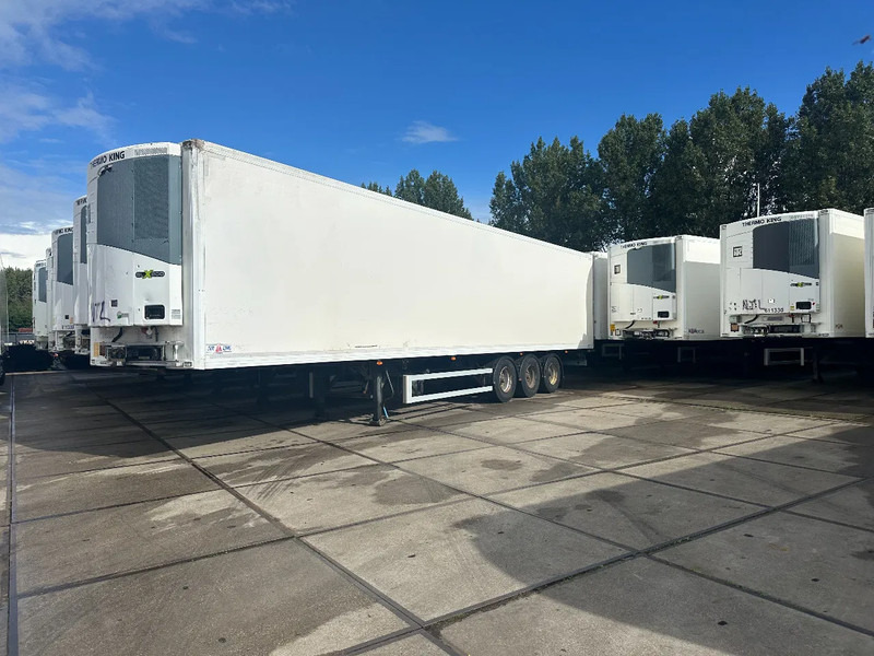 Gray and Adams 6X THERMO KING SLX 200 -13,4X2,5X2,6 METER - BPW DRUM BRAKES - Полуприцеп-рефрижератор: фото 1 Gray and Adams 6X THERMO KING SLX 200 -13,4X2,5X2,6 METER - BPW DRUM BRAKES - Полуприцеп-рефрижератор: фото 1