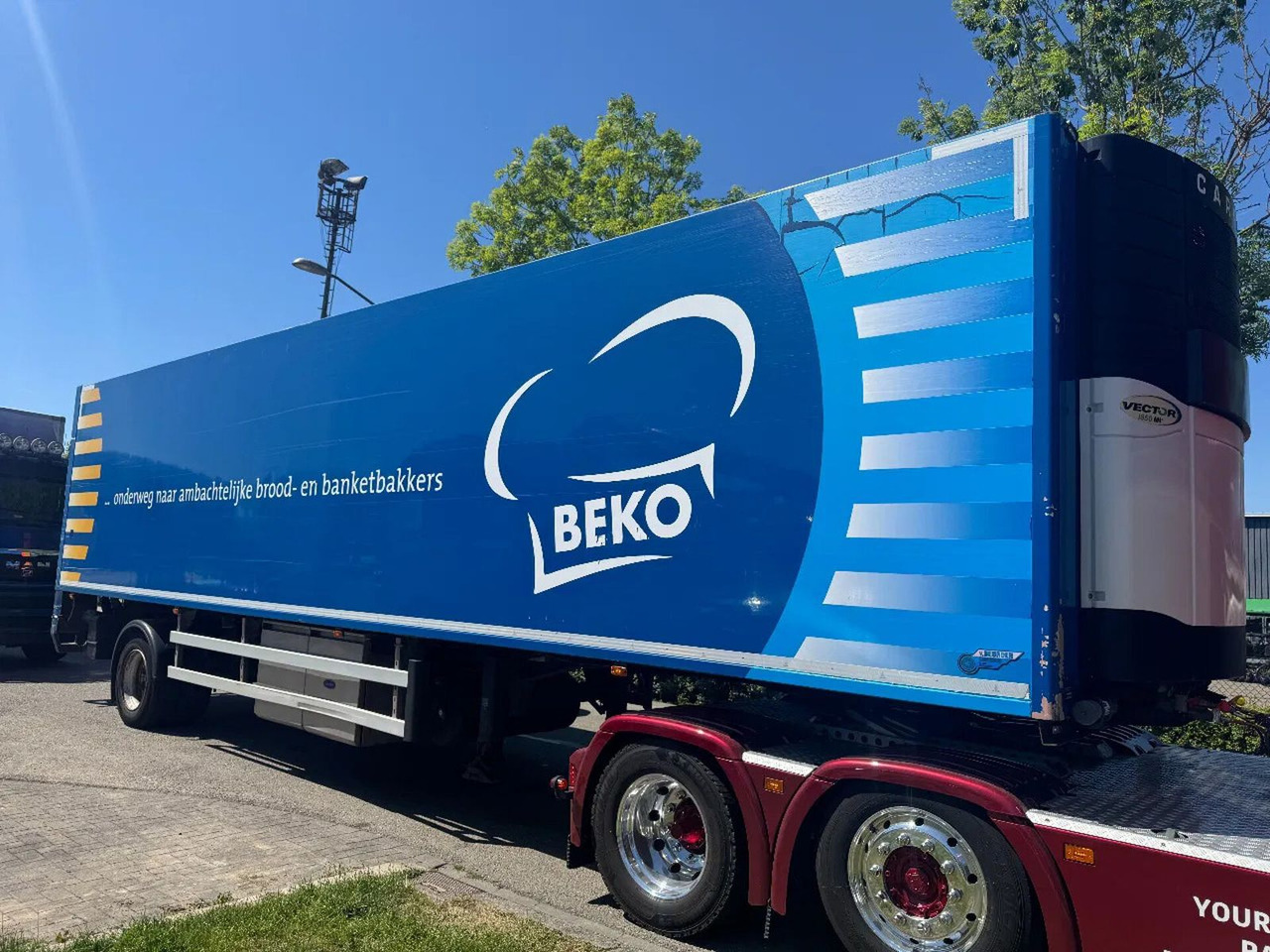 HRD SKFG - BPW AXLE + CARRIER VECTOR 1850MT - Полуприцеп-рефрижератор: фото 2 HRD SKFG - BPW AXLE + CARRIER VECTOR 1850MT - Полуприцеп-рефрижератор: фото 2