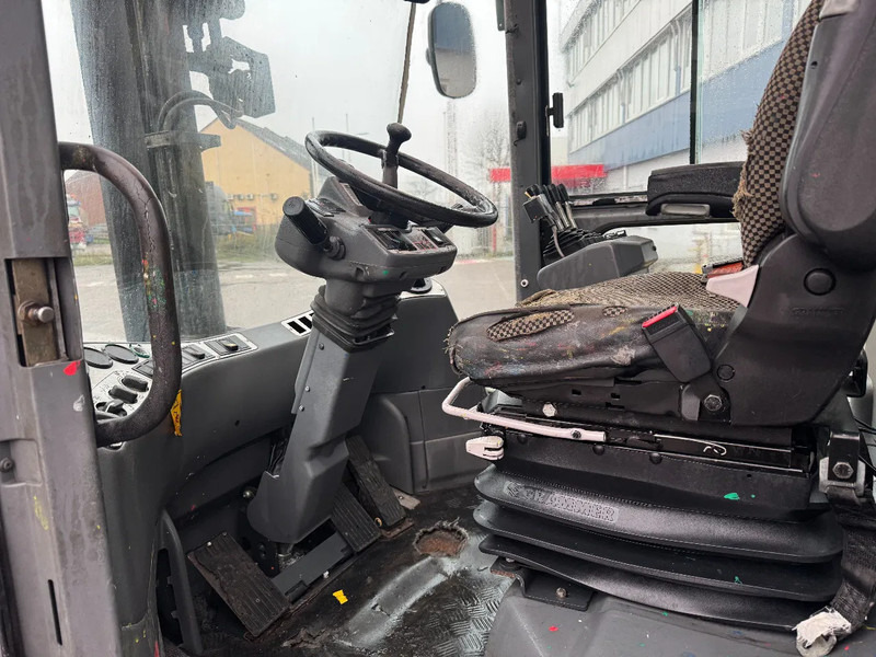 Дизельный погрузчик Kalmar DCF 80-9 8000 KG 2 STAGE MAST FORK POSITIONER DIESEL: фото 6 Дизельный погрузчик Kalmar DCF 80-9 8000 KG 2 STAGE MAST FORK POSITIONER DIESEL: фото 6