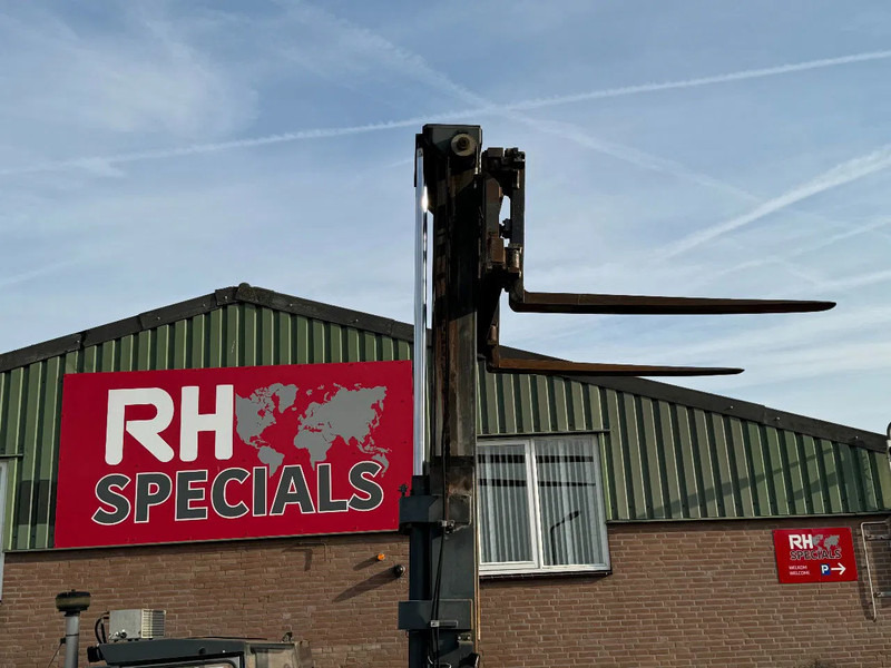 Kalmar M334 DCD 160-12 M334 DCD 160-12 - Дизельный погрузчик: фото 3 Kalmar M334 DCD 160-12 M334 DCD 160-12 - Дизельный погрузчик: фото 3