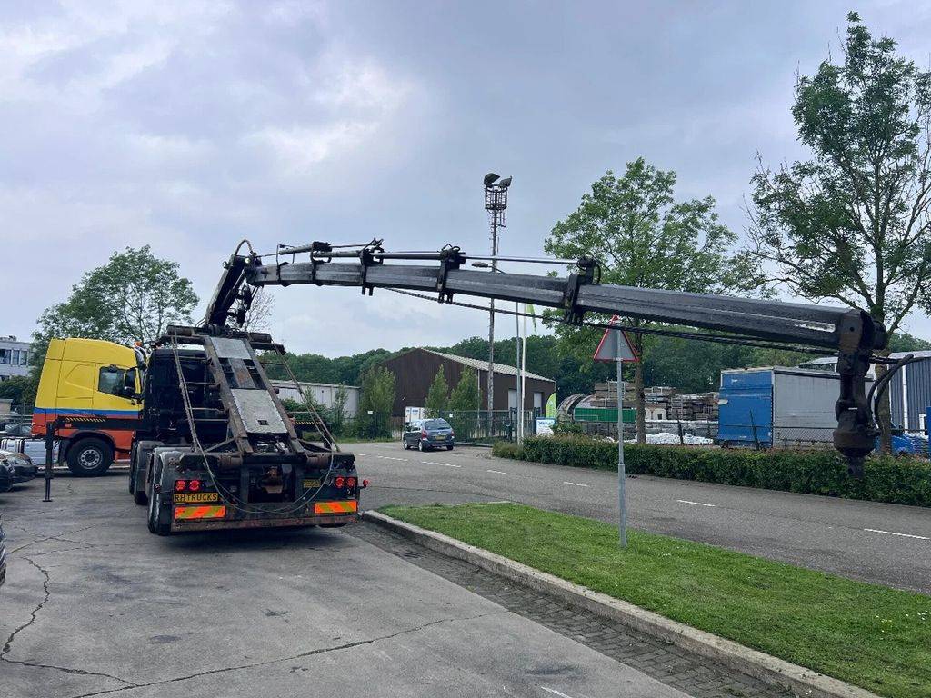 MAN TGS 35.440 8X2-4 + HIAB 220C-5 REMOTE + CABLE LI - Крюковой мультилифт: фото 5 MAN TGS 35.440 8X2-4 + HIAB 220C-5 REMOTE + CABLE LI - Крюковой мультилифт: фото 5