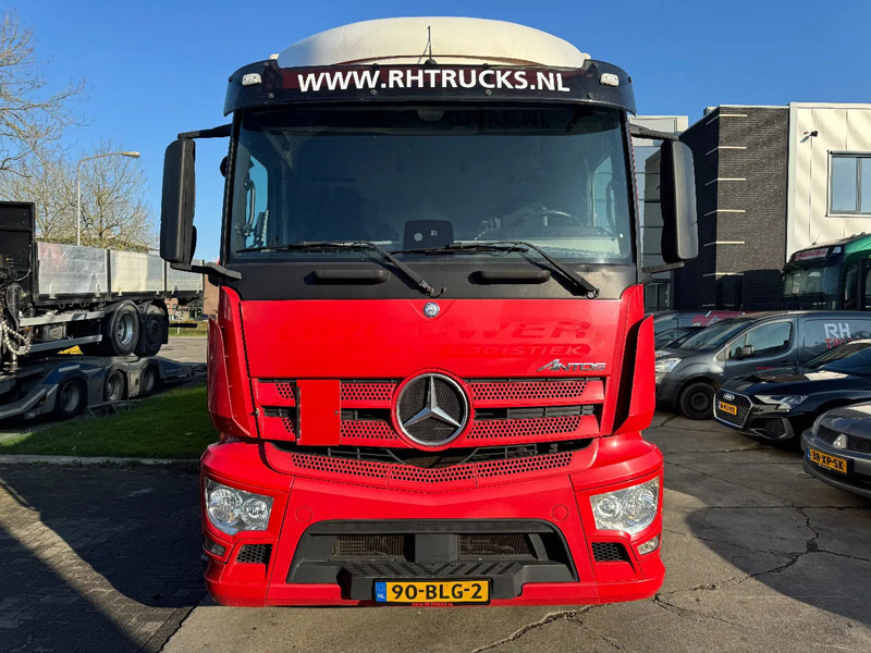 Mercedes-Benz Antos 1924 - 4X2 - EURO 6 + DHOLLANDIA LIFT + ONLY 490.406 KM - Грузовик с закрытым кузовом: фото 2 Mercedes-Benz Antos 1924 - 4X2 - EURO 6 + DHOLLANDIA LIFT + ONLY 490.406 KM - Грузовик с закрытым кузовом: фото 2