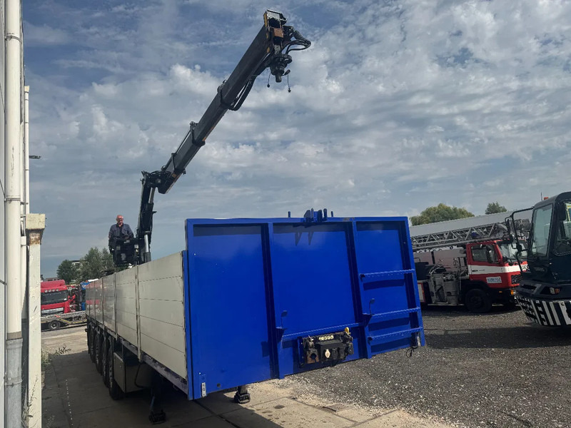 Pacton HIAB ROLLER 220 F3 !2012!, 4 ASSIGE, 2 LIFT + 2 STUUR ASSEN - Полуприцеп бортовой/ Платформа: фото 3 Pacton HIAB ROLLER 220 F3 !2012!, 4 ASSIGE, 2 LIFT + 2 STUUR ASSEN - Полуприцеп бортовой/ Платформа: фото 3