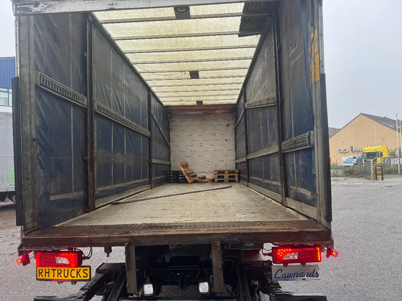 Scania P230 4X2 MANUAL + ZEPRO 2500 KG LIFT + REMOTE CONTROL - Тентованный грузовик: фото 5 Scania P230 4X2 MANUAL + ZEPRO 2500 KG LIFT + REMOTE CONTROL - Тентованный грузовик: фото 5