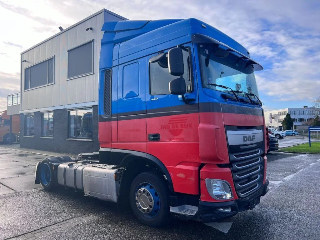 DAF XF 440 SC 4X2 MEGA 757.858km - Тягач: фото 3 DAF XF 440 SC 4X2 MEGA 757.858km - Тягач: фото 3