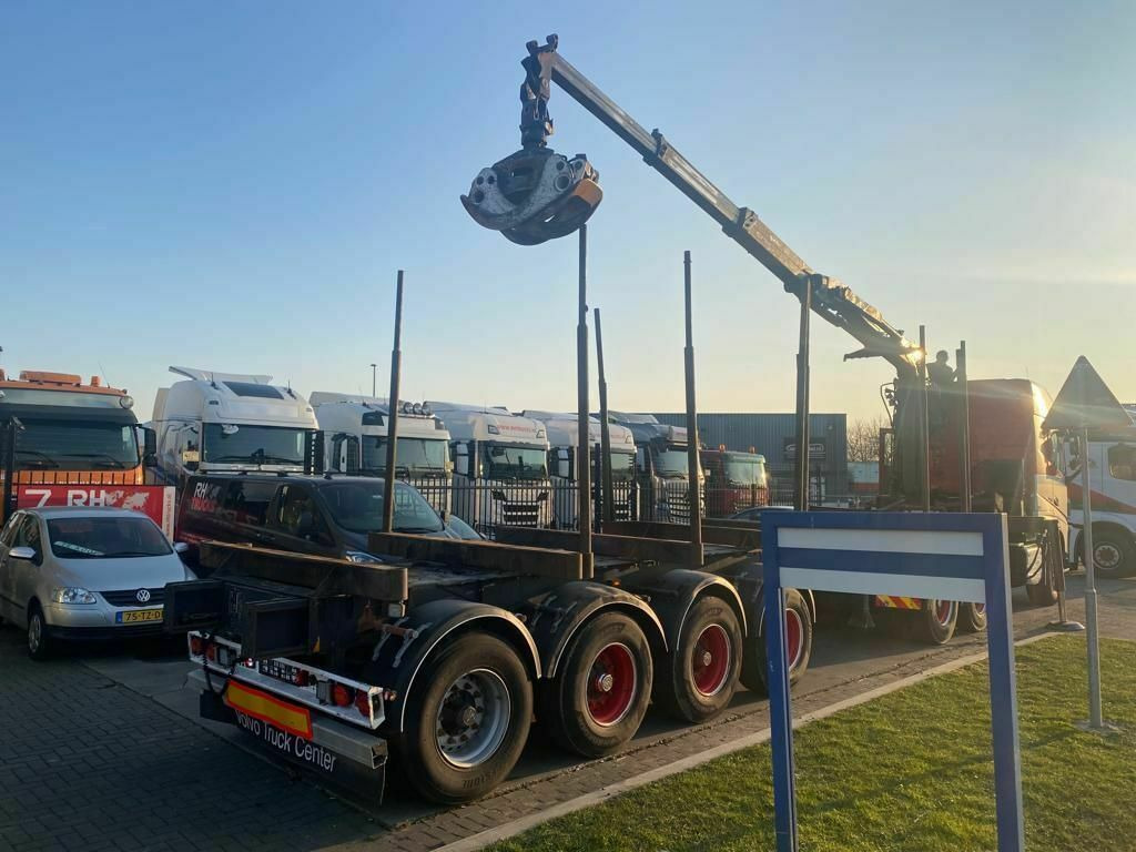 Volvo FH 540 6X4 EURO 6 + EPSILON S260Z96 + TRAILER 4 - Тягач: фото 4 Volvo FH 540 6X4 EURO 6 + EPSILON S260Z96 + TRAILER 4 - Тягач: фото 4
