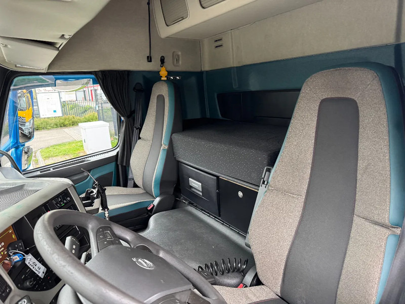 Тягач Volvo FM 370 4X2 SPOILERS EURO 6 SKIRTS HOLLAND TRUCK: фото 8 Тягач Volvo FM 370 4X2 SPOILERS EURO 6 SKIRTS HOLLAND TRUCK: фото 8