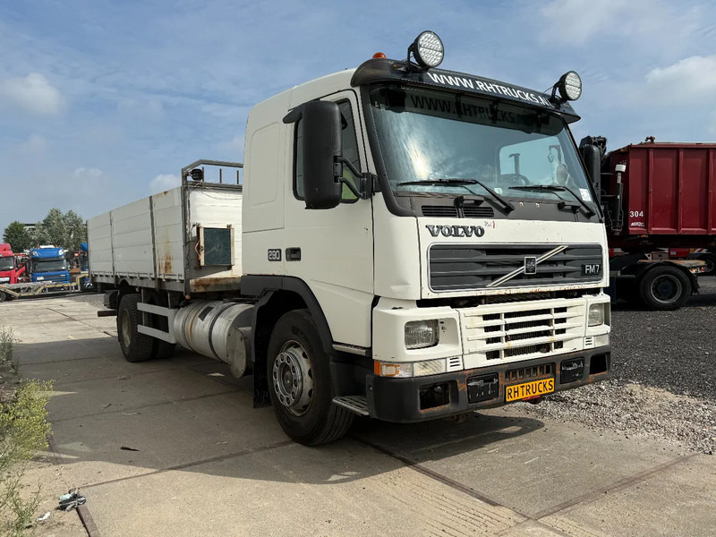 Volvo FM 7.290 4X2 - EURO 2 + MANUAL GEARBOX - Грузовик бортовой/ Платформа: фото 3 Volvo FM 7.290 4X2 - EURO 2 + MANUAL GEARBOX - Грузовик бортовой/ Платформа: фото 3